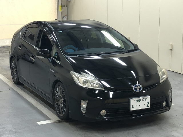 TOYOTA PRIUS — фото