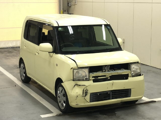 TOYOTA PIXIS — фото