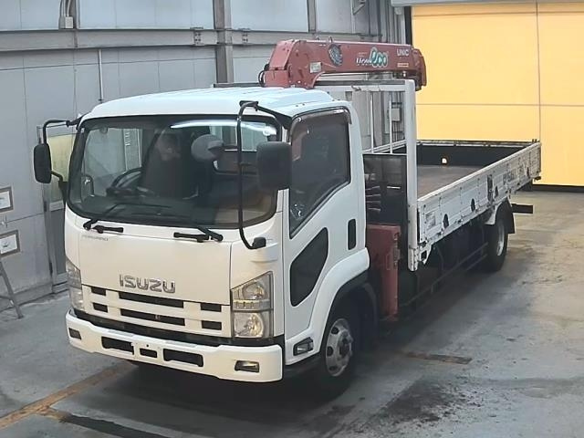 ISUZU FORWARD — фото