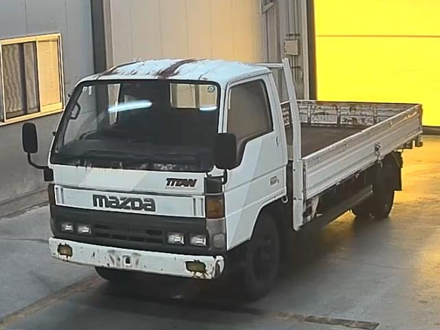 MAZDA TITAN — фото
