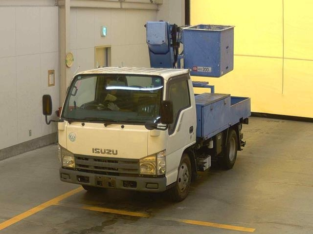 ISUZU ELF — фото