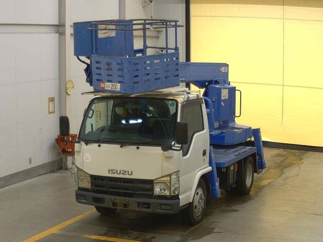 ISUZU ELF — фото