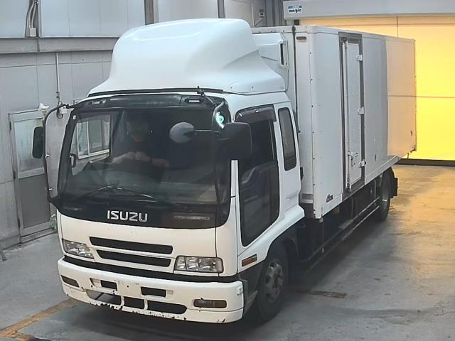 ISUZU FORWARD — фото