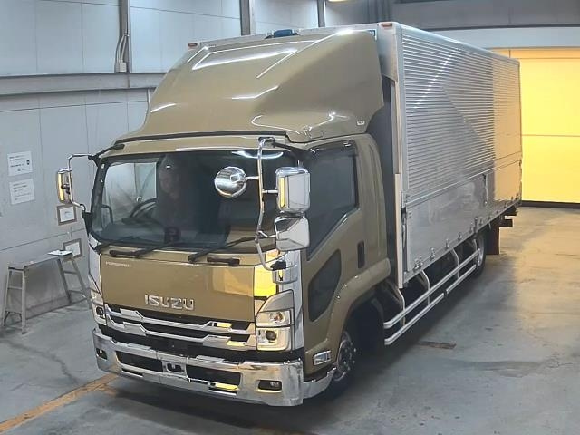 ISUZU FORWARD — фото