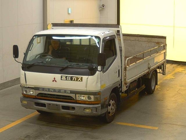 MITSUBISHI CANTER — фото