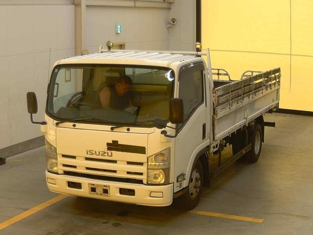 ISUZU ELF — фото