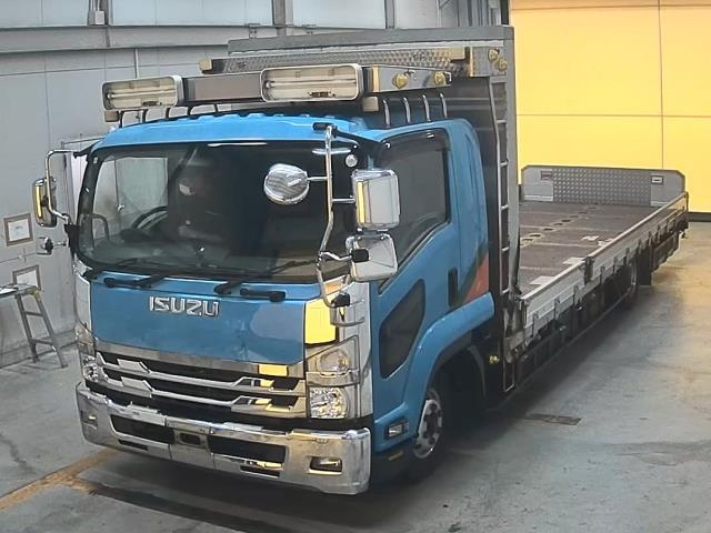 ISUZU FORWARD — фото