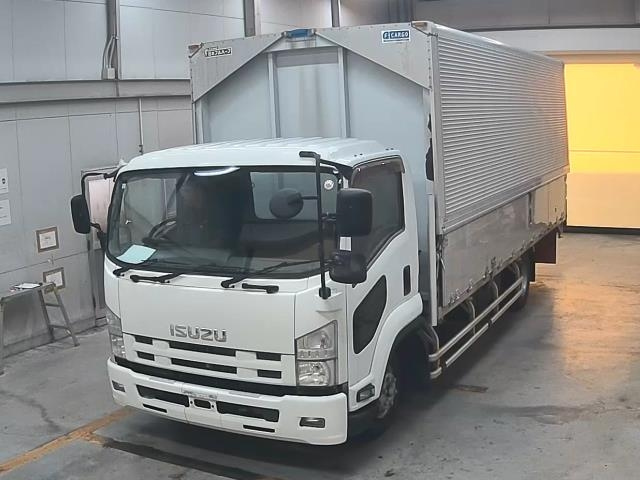 ISUZU FORWARD — фото