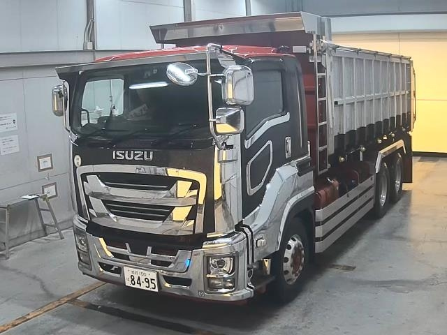 ISUZU TRUCK
