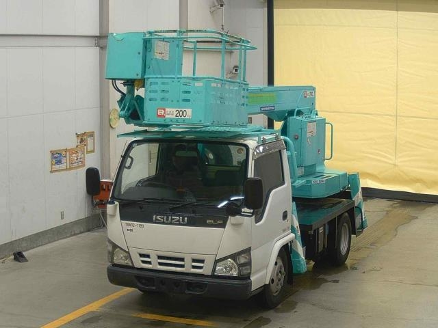ISUZU ELF — фото