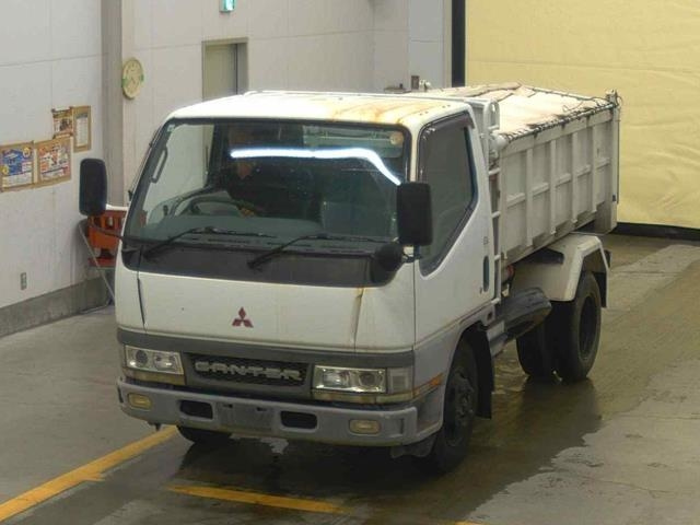 MITSUBISHI CANTER — фото