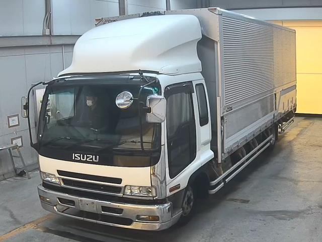 ISUZU FORWARD — фото