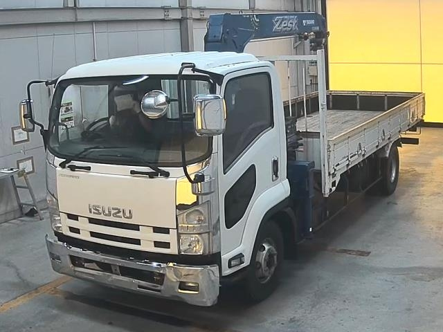 ISUZU FORWARD — фото
