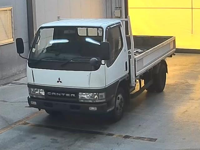 MITSUBISHI CANTER — фото