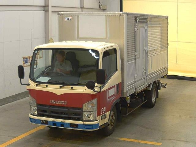 ISUZU ELF — фото