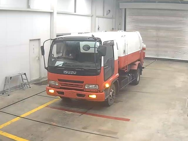 ISUZU FORWARD — фото