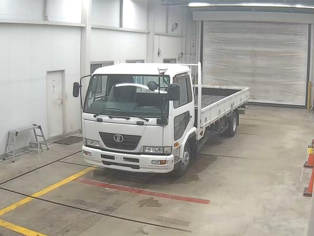 NISSAN CONDOR — фото
