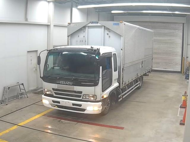 ISUZU FORWARD — фото