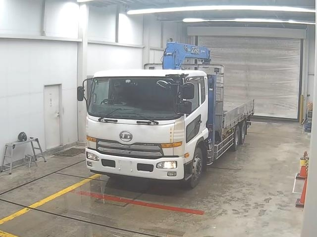 NISSAN CONDOR — фото