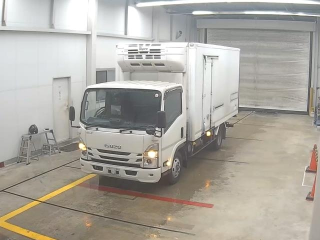 ISUZU ELF — фото