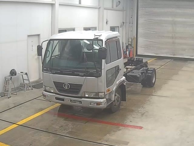 NISSAN CONDOR — фото