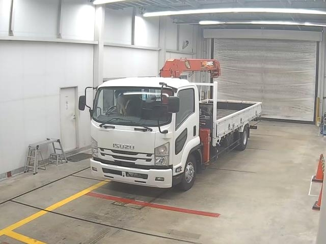 ISUZU FORWARD — фото