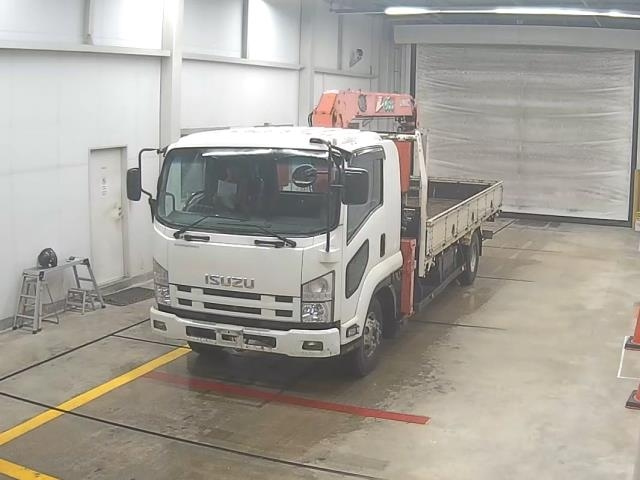 ISUZU FORWARD — фото