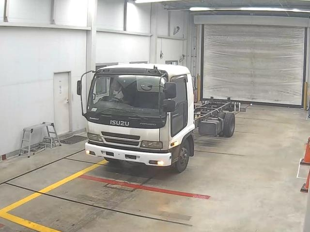 ISUZU FORWARD — фото