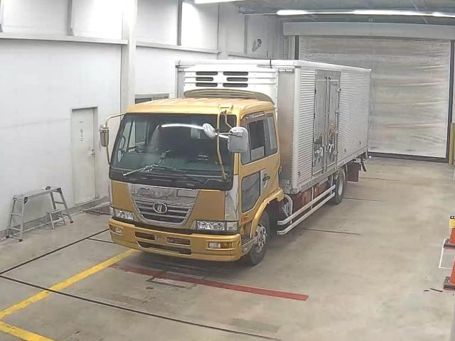 NISSAN CONDOR — фото