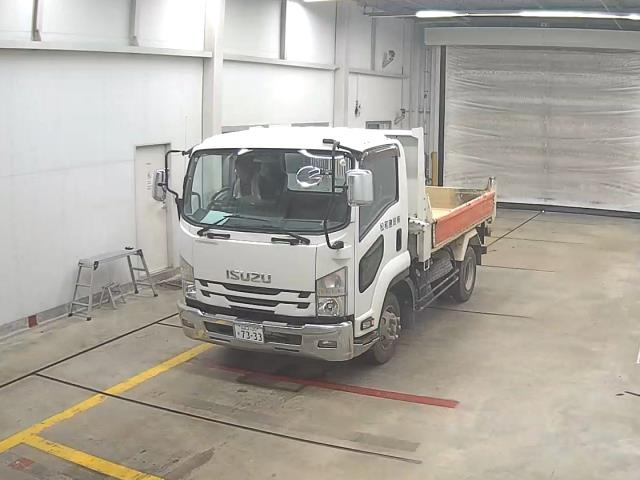 ISUZU FORWARD — фото