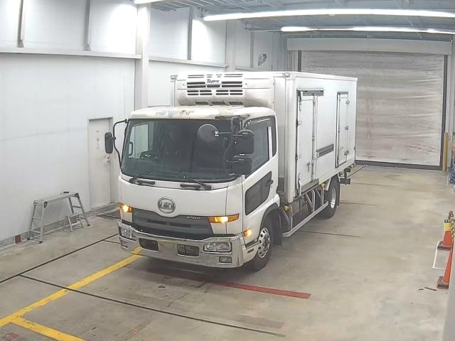 NISSAN CONDOR — фото