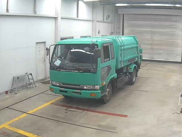 NISSAN CONDOR — фото