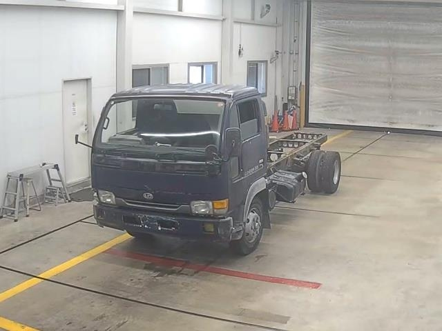 NISSAN CONDOR — фото
