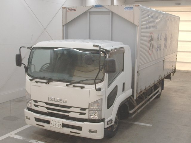 ISUZU FORWARD — фото