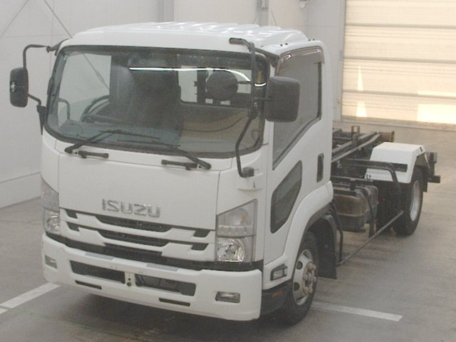 ISUZU FORWARD — фото