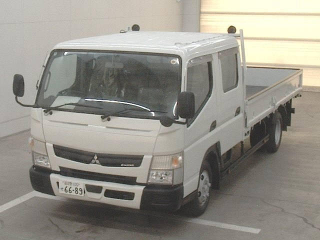 MITSUBISHI CANTER — фото