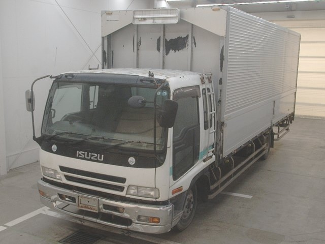 ISUZU FORWARD — фото