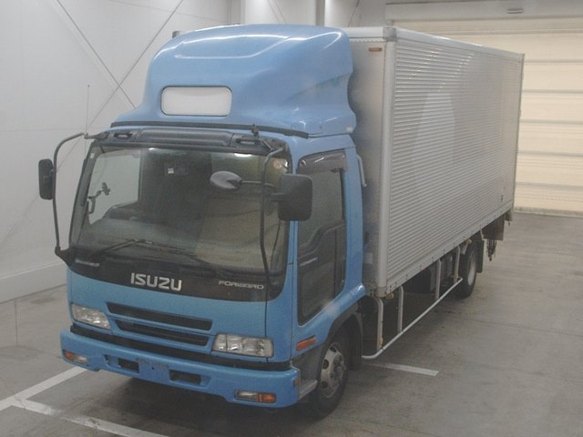 ISUZU FORWARD — фото