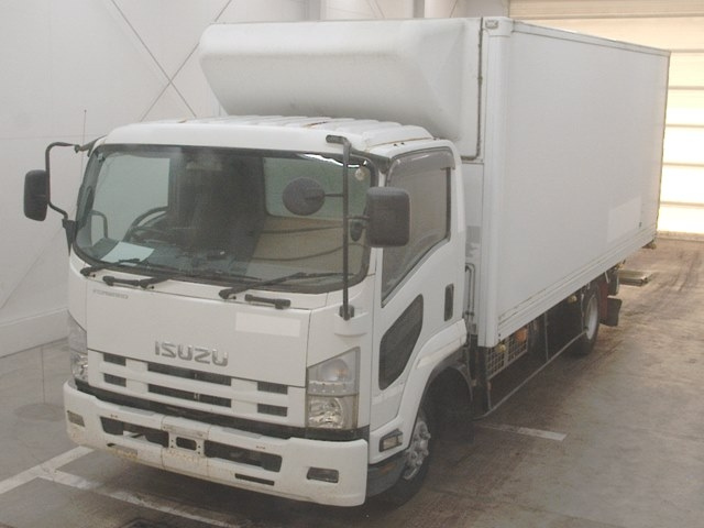 ISUZU FORWARD — фото