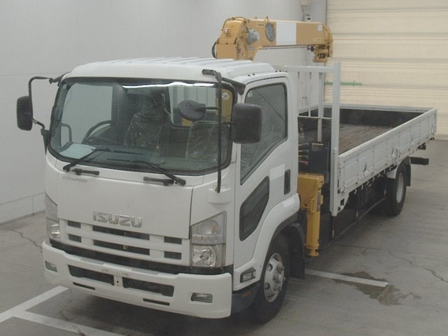 ISUZU FORWARD — фото