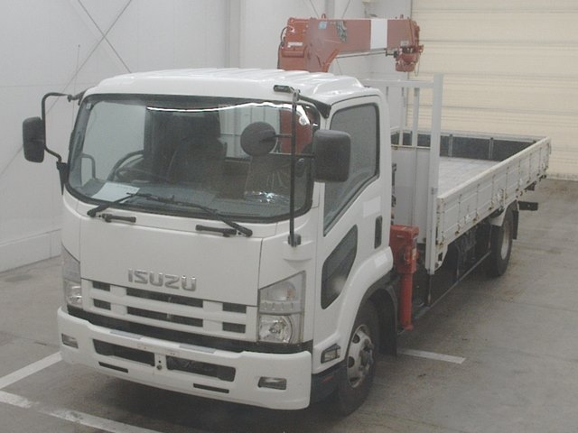 ISUZU FORWARD — фото