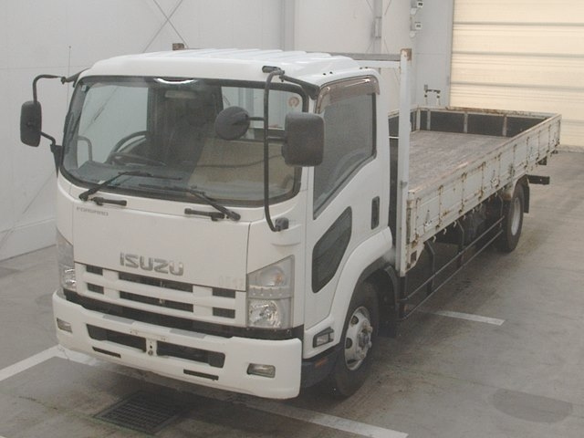 ISUZU FORWARD — фото