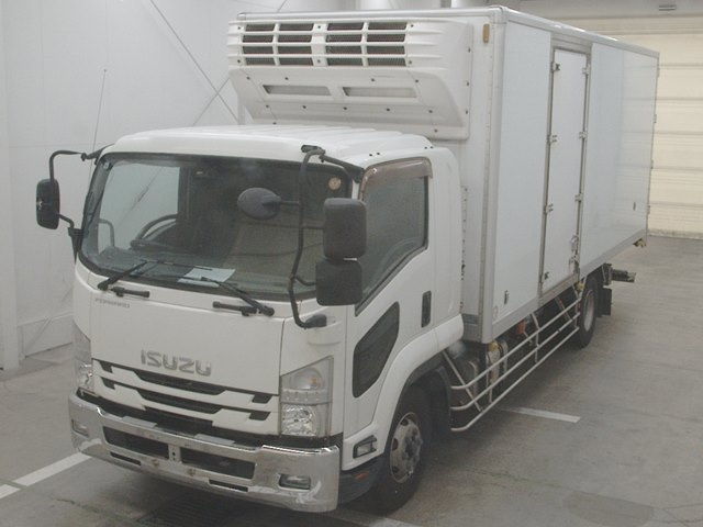 ISUZU FORWARD — фото