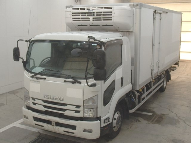 ISUZU FORWARD — фото