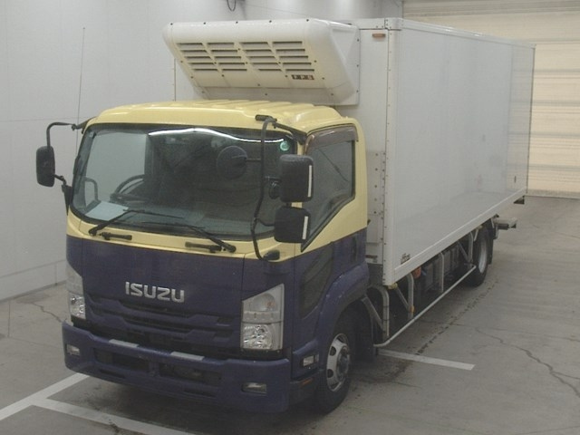 ISUZU FORWARD — фото