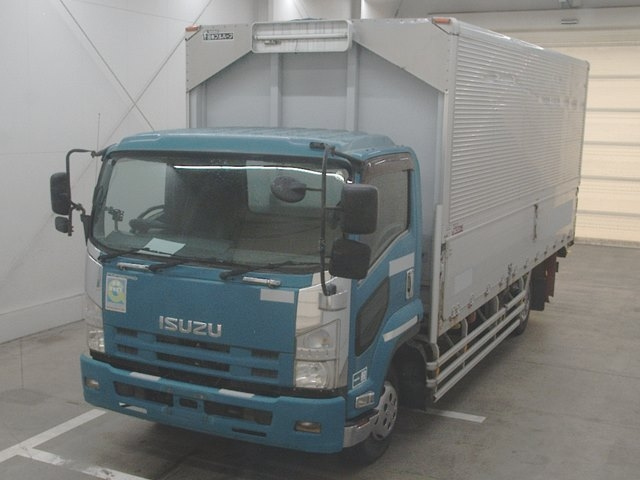 ISUZU FORWARD — фото