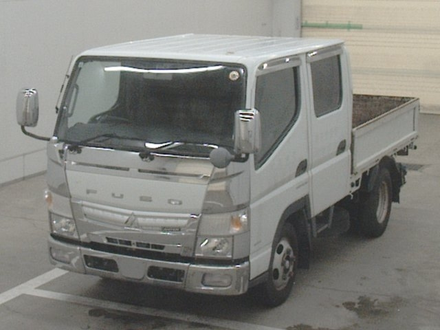 MITSUBISHI CANTER — фото