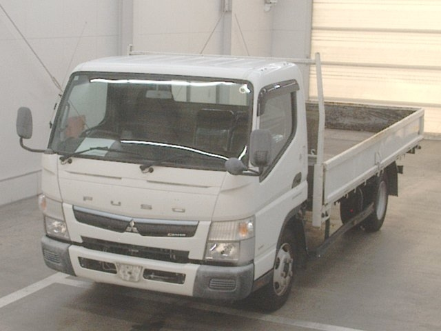 MITSUBISHI CANTER — фото