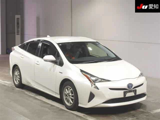 TOYOTA PRIUS — фото