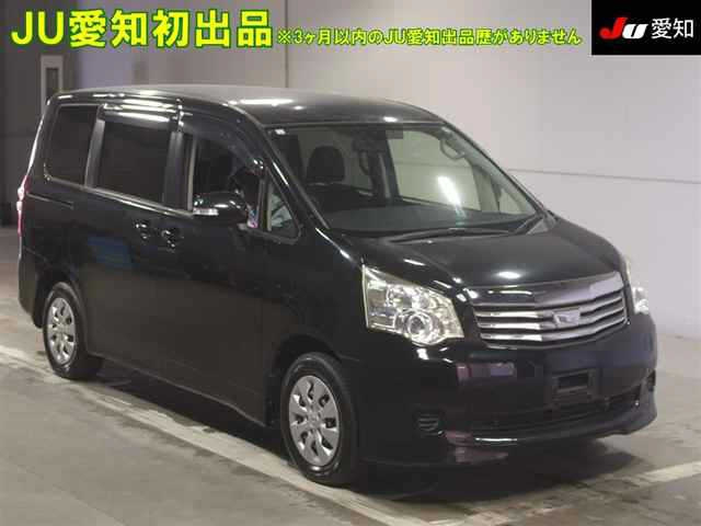 TOYOTA NOAH — фото